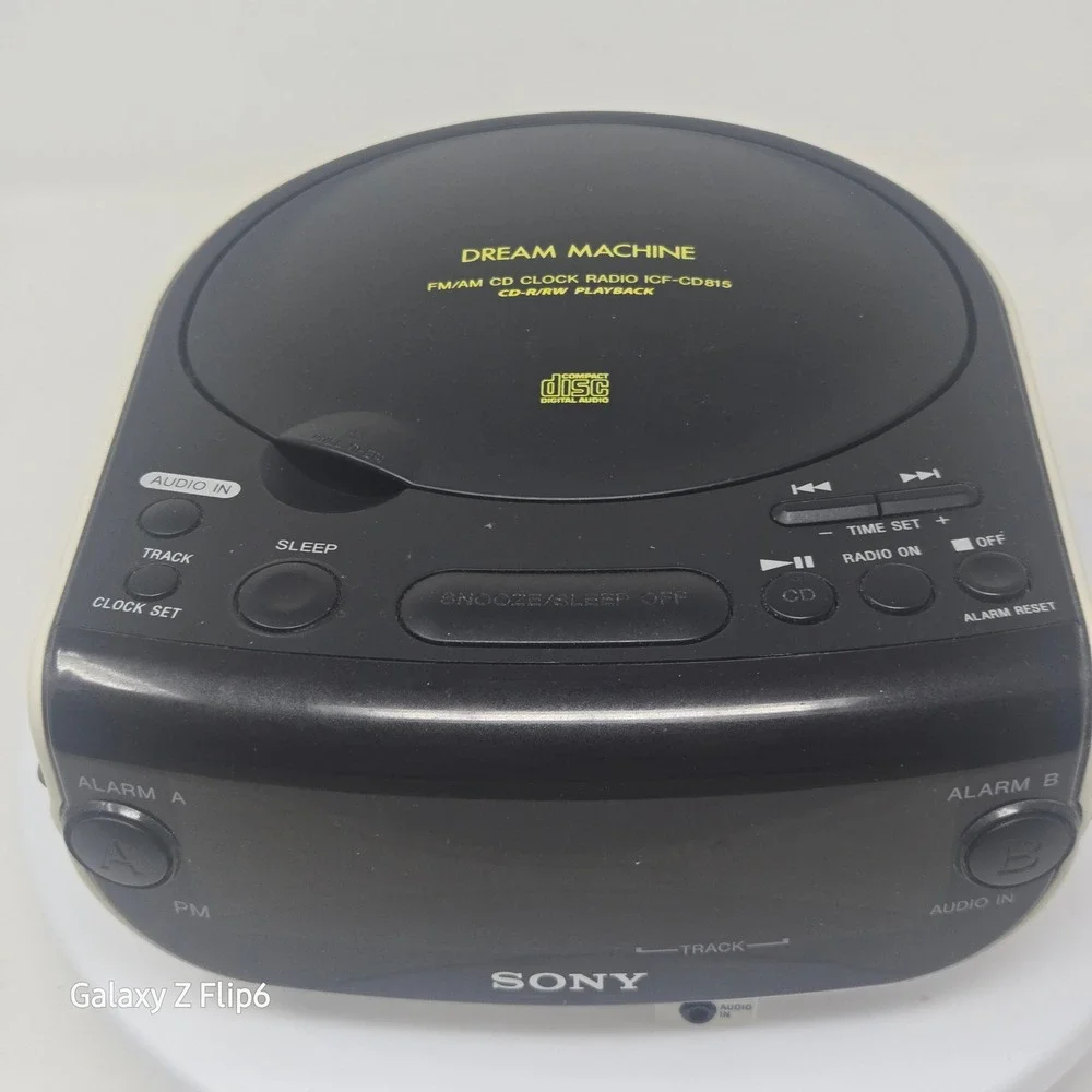 Sony Dream Machine ICF-CD815 FM AM CD Clock Radio Dual Alarm Green LED Blk Cream